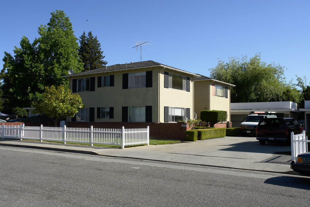 800 Arbor Rd in Menlo Park, CA - Building Photo