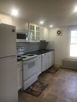 6837 Groveland Rd in Pipersville, PA - Building Photo