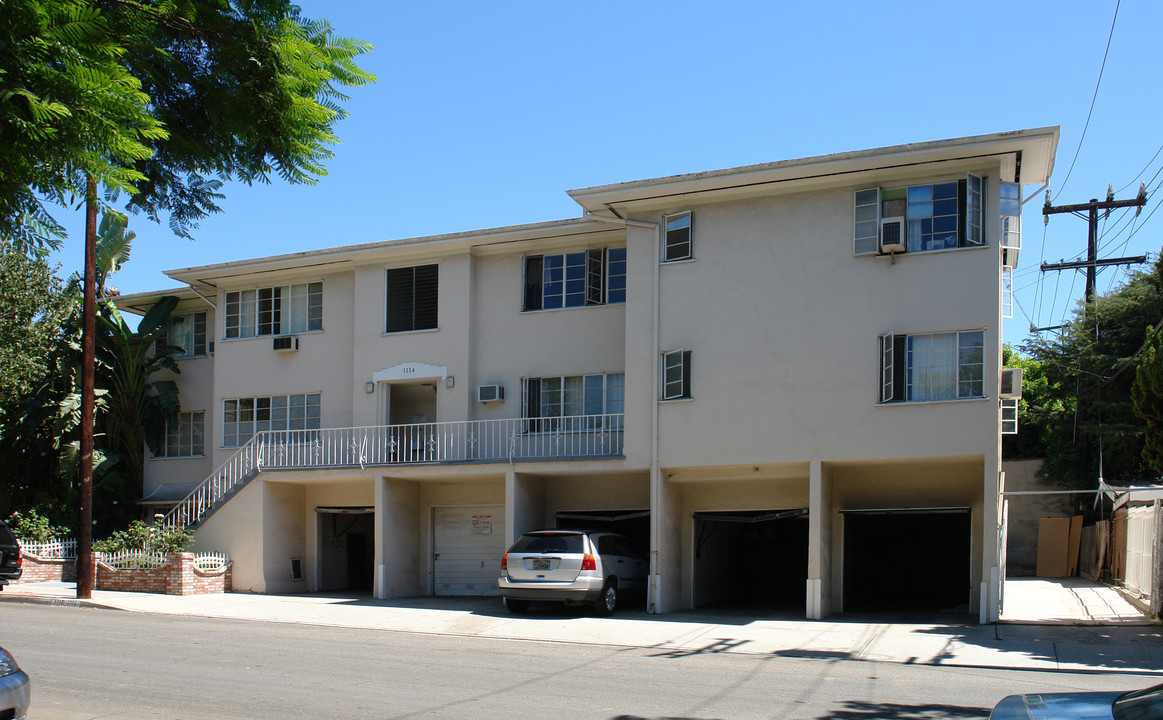 1114 N Sweetzer Ave in West Hollywood, CA - Building Photo