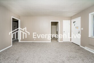 4636 N 72nd St in Milwaukee, WI - Building Photo - Building Photo