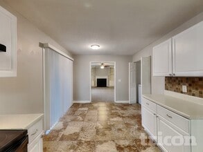 2198 Colony Dr in Canton, GA - Foto de edificio - Building Photo