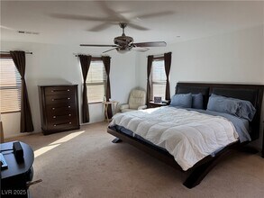 1055 Admiral Emblem St in Henderson, NV - Building Photo - Building Photo