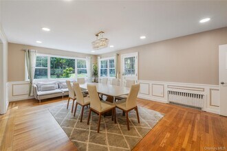 24 Mineola Ave in Roslyn, NY - Building Photo - Building Photo