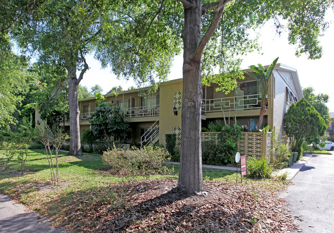 Adair Lake Villas in Orlando, FL - Foto de edificio - Building Photo