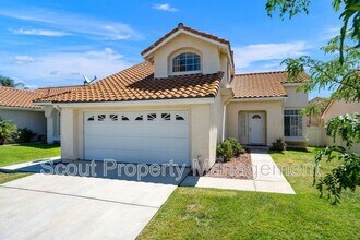 40272 Mimulus Way in Temecula, CA - Foto de edificio - Building Photo
