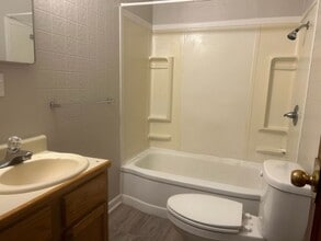 3109 E 11th St in Joplin, MO - Building Photo - Building Photo