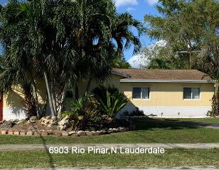6903 Rio Pinar in North Lauderdale, FL - Foto de edificio - Building Photo