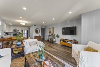 712 Pacific St in Santa Monica, CA - Building Photo - Building Photo