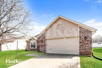 11521 Stoeppelwerth Dr in Indianapolis, IN - Building Photo - Building Photo