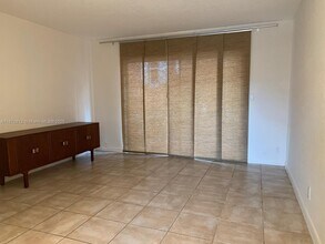 4123 NE 21st Terrace in Lighthouse Point, FL - Building Photo - Building Photo
