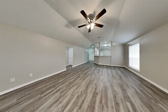 12234 Innisfall Cir in Tomball, TX - Foto de edificio - Building Photo