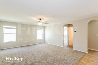 114 Prato Palma, Unit 3 in San Antonio, TX - Foto de edificio - Building Photo