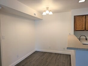2881 Huntington Blvd in Fresno, CA - Building Photo - Building Photo