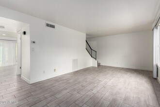 1586 West Campbell Ave in Phoenix, AZ - Building Photo - Building Photo