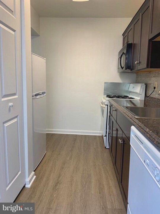 481 N Armistead St in Alexandria, VA - Building Photo