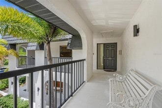 2114 Bispham Rd in Sarasota, FL - Building Photo - Building Photo