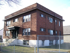 929 Aurora Ave in St. Paul, MN - Building Photo - Building Photo