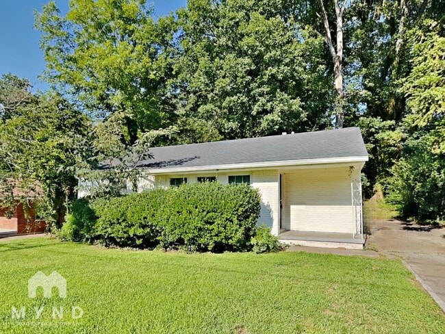 property at 1250 Lloyd Dr
