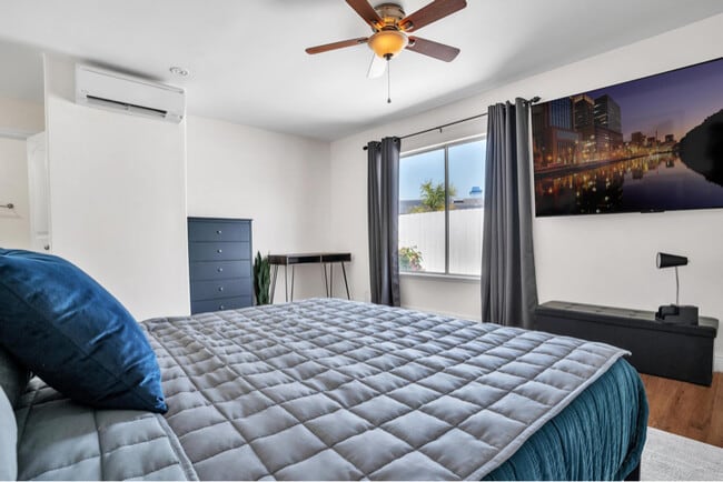 property at 3784 Nectarine Cir