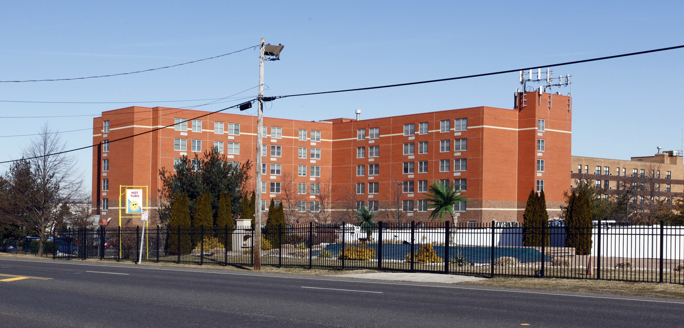 Deptford Park Apartments in Woodbury, NJ - Foto de edificio