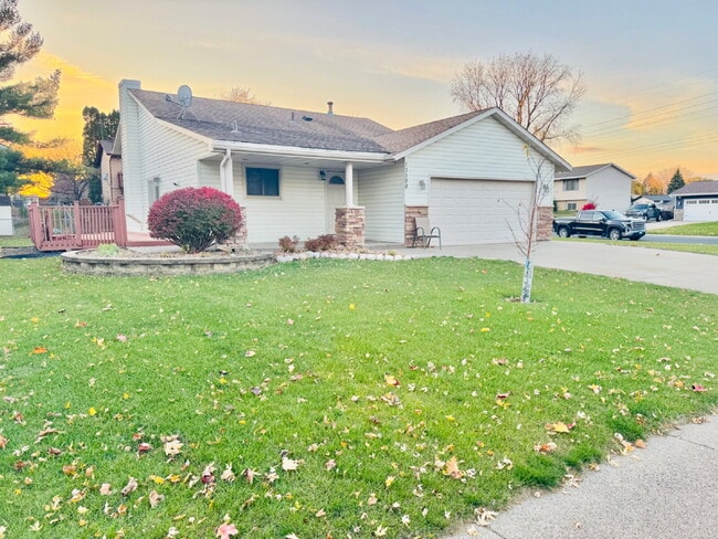 13500 Lynn Ave in Savage, MN - Building Photo - Building Photo