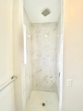 2238 S Homan Ave in Chicago, IL - Building Photo - Building Photo