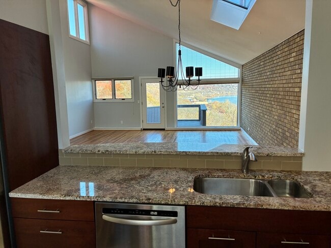 1040 Hatch St in Cincinnati, OH - Building Photo - Building Photo