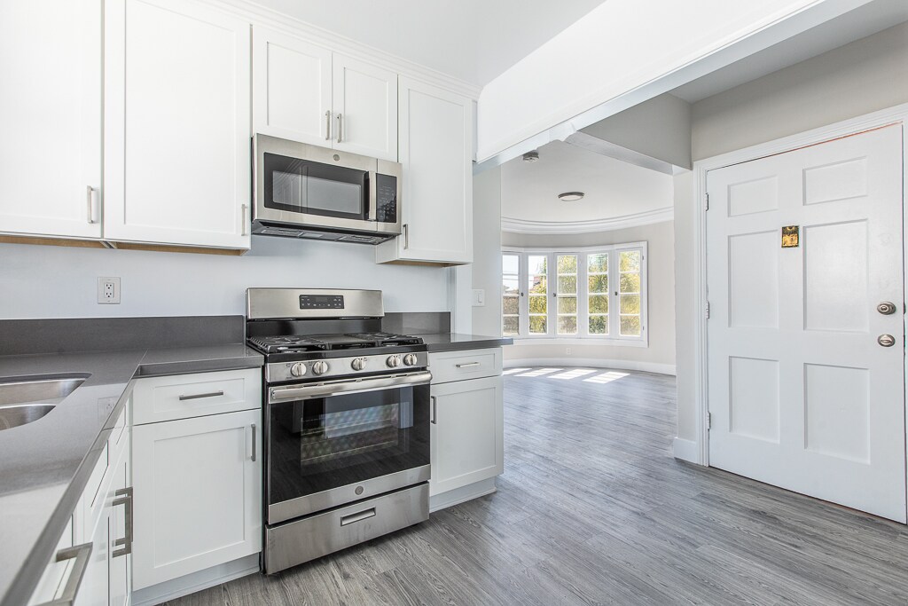 3811 1/4 W Adams Blvd in Los Angeles, CA - Building Photo