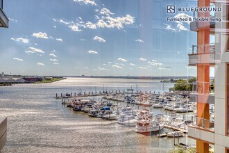 2121 1st St in Washington, DC - Foto de edificio - Building Photo