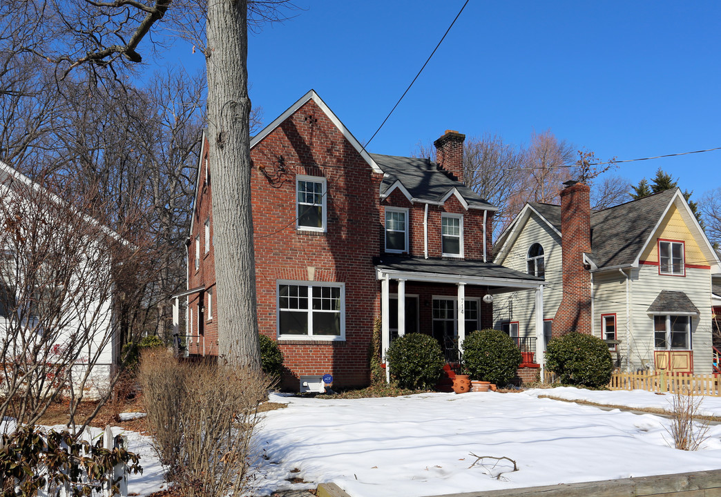 714 Erie Ave in Takoma Park, MD - Foto de edificio