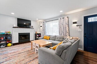 573 Sumner Ave in Belford, NJ - Building Photo - Building Photo