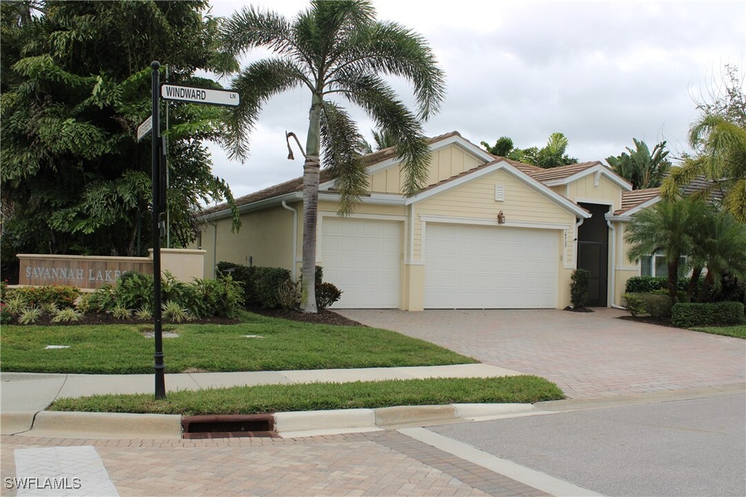 14700 Windward Ln in Naples, FL - Building Photo