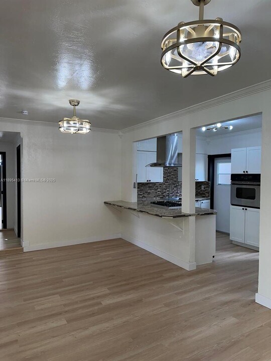12287 NE 7th Ave in North Miami, FL - Building Photo