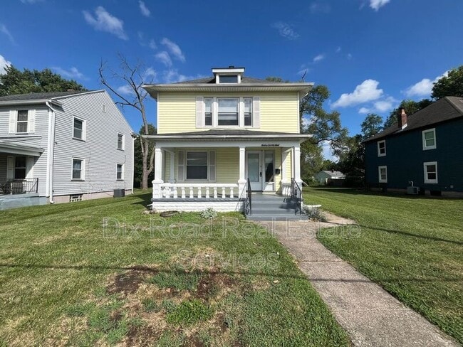 property at 1221 Woodside Blvd