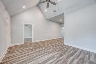 606 E 12th St in Bonham, TX - Building Photo - Building Photo