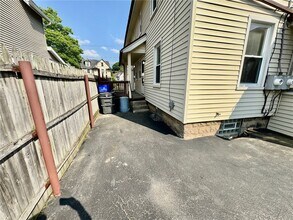 235 E Elm St in East Rochester, NY - Building Photo - Building Photo
