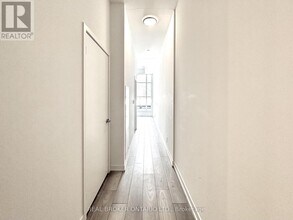 285 Dufferin St in Toronto, ON - Building Photo - Building Photo