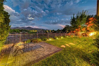105 Fountainhead Cir in Henderson, NV - Building Photo - Building Photo