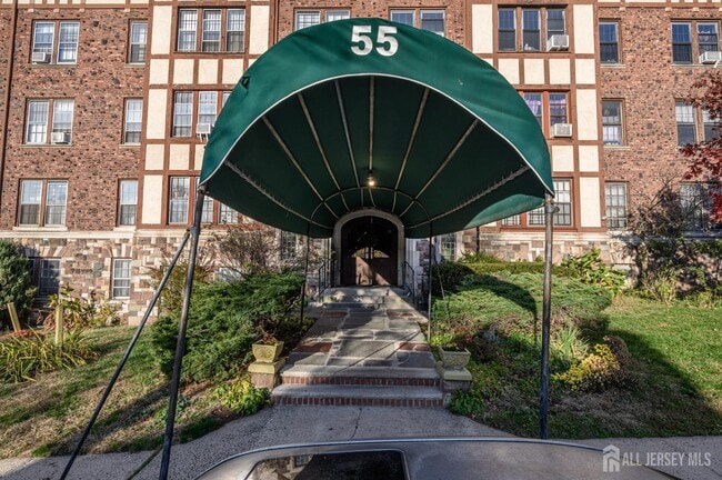 55 Randolph Pl in Orange, NJ - Building Photo - Building Photo