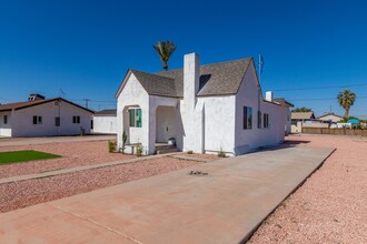 1046 N 25th St in Phoenix, AZ - Building Photo - Building Photo