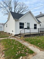 316 Burr Oak Ave in South Beloit, IL - Building Photo