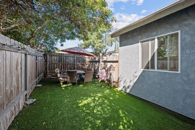 5320 Redding Rd in San Diego, CA - Building Photo - Building Photo