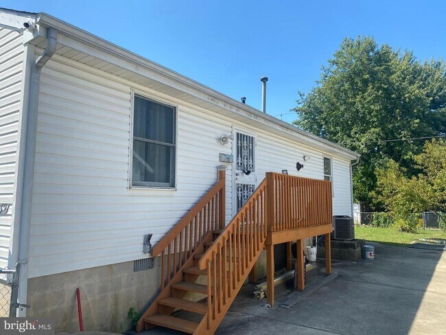 property at 321 Linden Ave