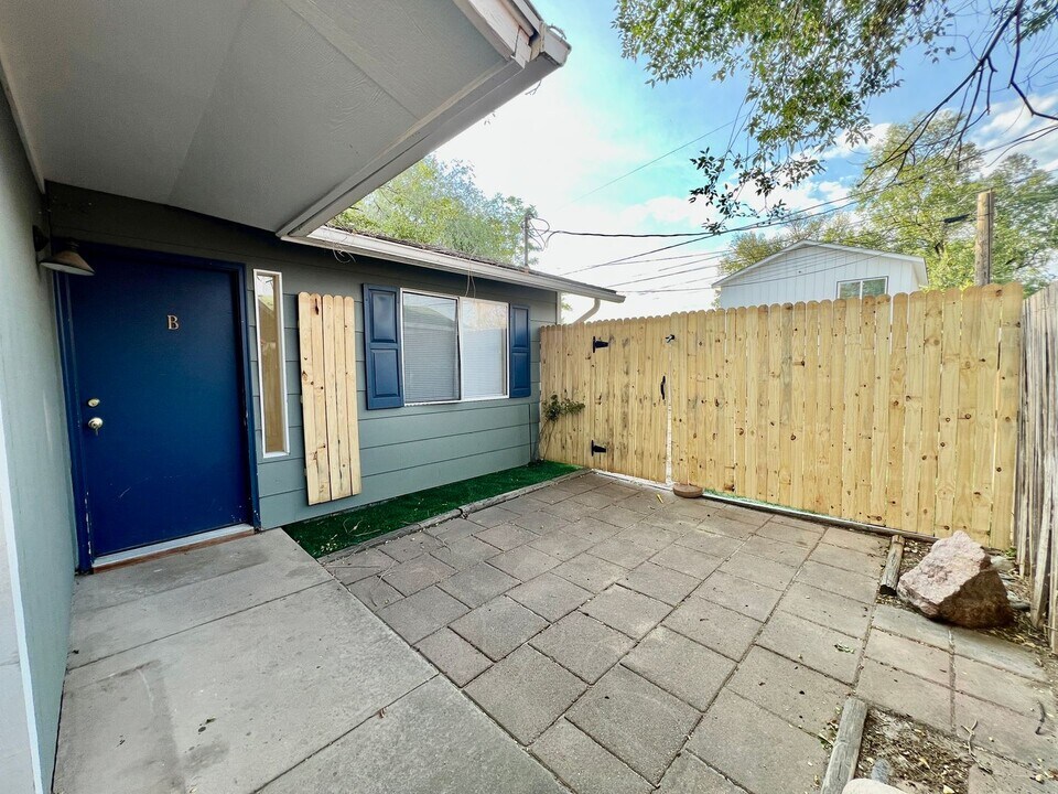 133 E 12th St in Rifle, CO - Building Photo