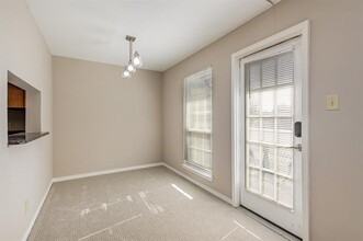 1603 Marsh Ln in Carrollton, TX - Building Photo - Building Photo