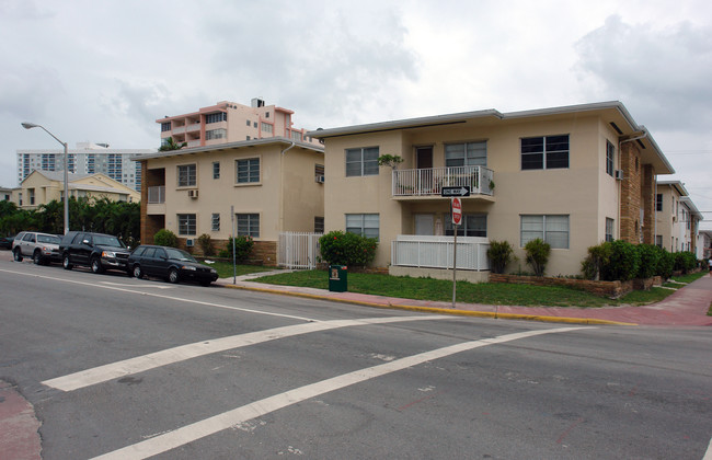 300 69th St in Miami Beach, FL - Building Photo - Building Photo