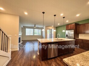 10010 NW Bartlett Loop in North Plains, OR - Building Photo - Building Photo