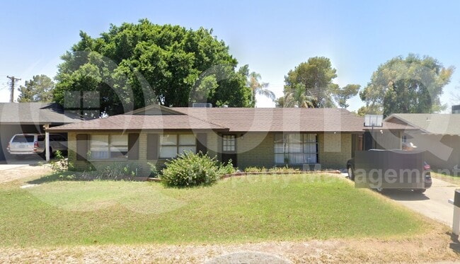 property at 1719 E McLellan Blvd