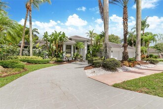 3041 Birkdale Dr in Weston, FL - Building Photo - Building Photo