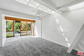 6456 Surfside Way in Malibu, CA - Building Photo - Building Photo